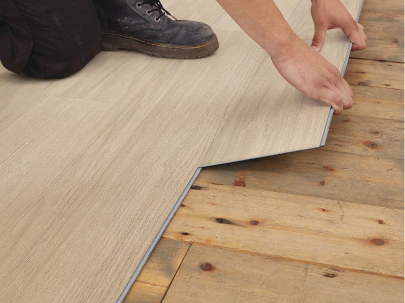 luxury vinyl tiles, karndean is perfect for internal areas and comes in many colours